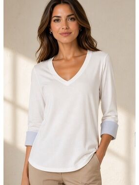 Amina Rubinacci Worth Avenue Scettro White V neck Top Excellent Italy  44 / 8